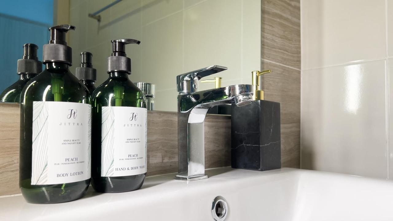 Wellness Stay & Hotel Sukhumvit 107 Бангкок Экстерьер фото